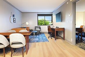 Four Points by Sheraton York