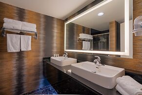 Executive Suites Hotel Metro Vancouver