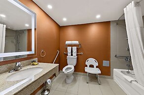 Best Western Plus Toronto North York Hotel & Suites