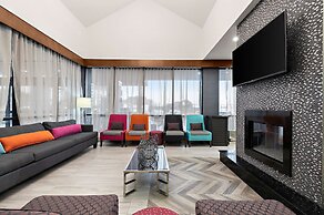 Best Western Plus Toronto North York Hotel & Suites