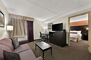 Best Western Plus Toronto North York Hotel & Suites