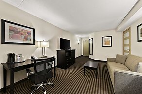 Best Western Plus Toronto North York Hotel & Suites
