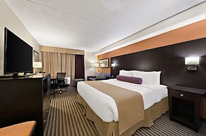 Best Western Plus Toronto North York Hotel & Suites