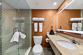 Best Western Plus Toronto North York Hotel & Suites