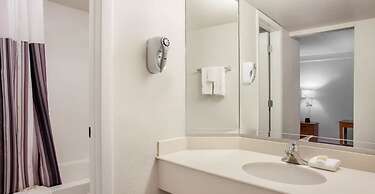 Baymont by Wyndham Fort Myers Central