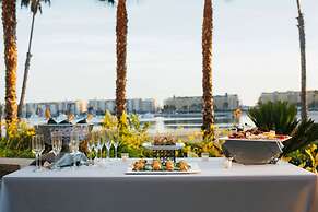 Jamaica Bay Inn Marina Del Rey,Tapestry Collection by Hilton