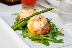 Jamaica Bay Inn Marina Del Rey,Tapestry Collection by Hilton