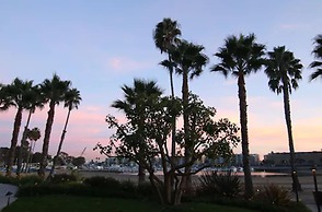 Jamaica Bay Inn Marina Del Rey,Tapestry Collection by Hilton