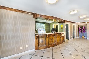 Super 8 by Wyndham Jackson MS Near the Fairgrounds