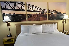 Days Inn by Wyndham Clinton