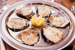 Crowne Plaza Executive Center Baton Rouge by IHG