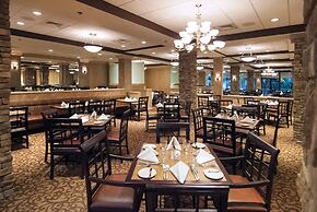 Crowne Plaza Executive Center Baton Rouge by IHG