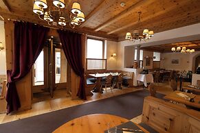 Kleos Hotel Bernina by Kleos Group Collection