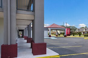 Red Roof Inn & Suites Statesboro - University