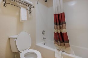 Red Roof Inn & Suites Statesboro - University