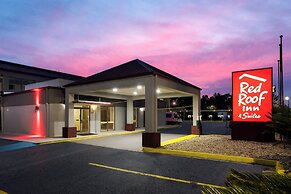 Red Roof Inn & Suites Statesboro - University
