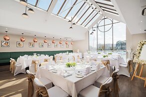 Holiday Inn Lincoln by IHG