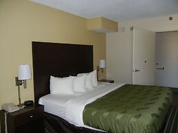 Quality Inn Toledo Airport