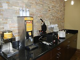 Quality Inn Toledo Airport