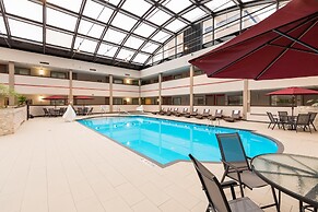 Holiday Inn Milwaukee Brookfield by IHG