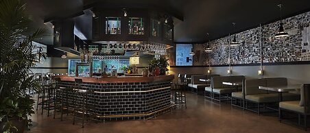 Graduate by Hilton Lincoln