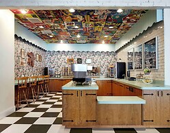 Graduate by Hilton Lincoln