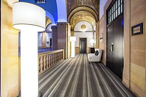 THE MIDLAND HOTEL, Chicago, a Tribute Portfolio Hotel