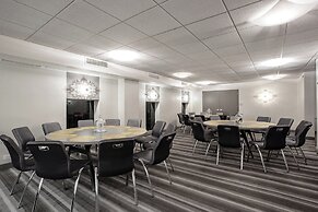 THE MIDLAND HOTEL, Chicago, a Tribute Portfolio Hotel