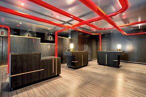 THE MIDLAND HOTEL, Chicago, a Tribute Portfolio Hotel