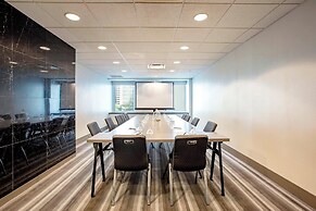 THE MIDLAND HOTEL, Chicago, a Tribute Portfolio Hotel