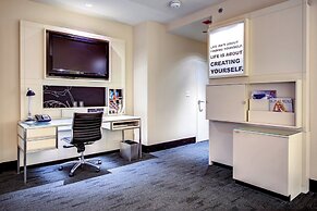 THE MIDLAND HOTEL, Chicago, a Tribute Portfolio Hotel