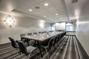 THE MIDLAND HOTEL, Chicago, a Tribute Portfolio Hotel