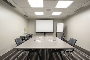 THE MIDLAND HOTEL, Chicago, a Tribute Portfolio Hotel