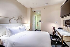 THE MIDLAND HOTEL, Chicago, a Tribute Portfolio Hotel