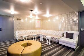 THE MIDLAND HOTEL, Chicago, a Tribute Portfolio Hotel