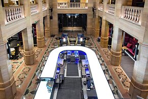 THE MIDLAND HOTEL, Chicago, a Tribute Portfolio Hotel