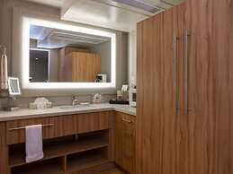 Hotel Strata