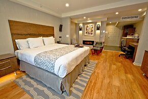 Hotel Strata