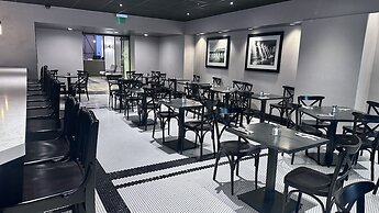 DoubleTree by Hilton Newark Penn Station