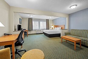 Quality Inn Dubuque on Hwy 20