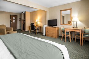 Quality Inn Dubuque on Hwy 20