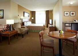 Quality Inn & Suites P.E. Trudeau Airport