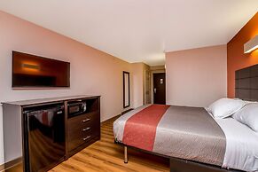 Motel 6 Peoria, IL