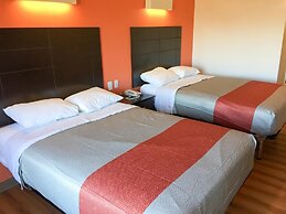 Motel 6 Peoria, IL