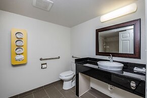 Motel 6 Peoria, IL
