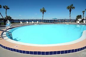 Quality Inn & Suites Gulf Breeze Bayside near Pensacola Beach