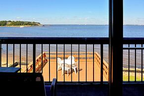 Quality Inn & Suites Gulf Breeze Bayside near Pensacola Beach