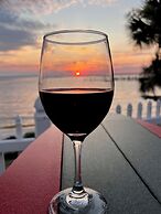 Quality Inn & Suites Gulf Breeze Bayside near Pensacola Beach