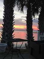 Quality Inn & Suites Gulf Breeze Bayside near Pensacola Beach