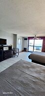 Quality Inn & Suites Gulf Breeze Bayside near Pensacola Beach